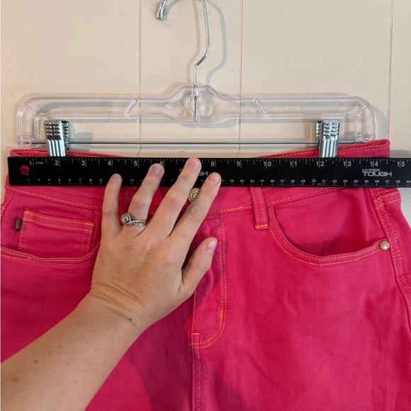 Judy Blue Hot Pink Pocket Embroidered Shorts, Size 29 - Picture 11 of 12